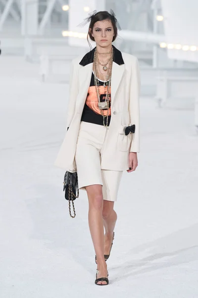 Look 36